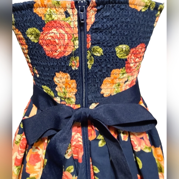 Forever 21 Navy NS dress 👗 - Picture 7 of 12